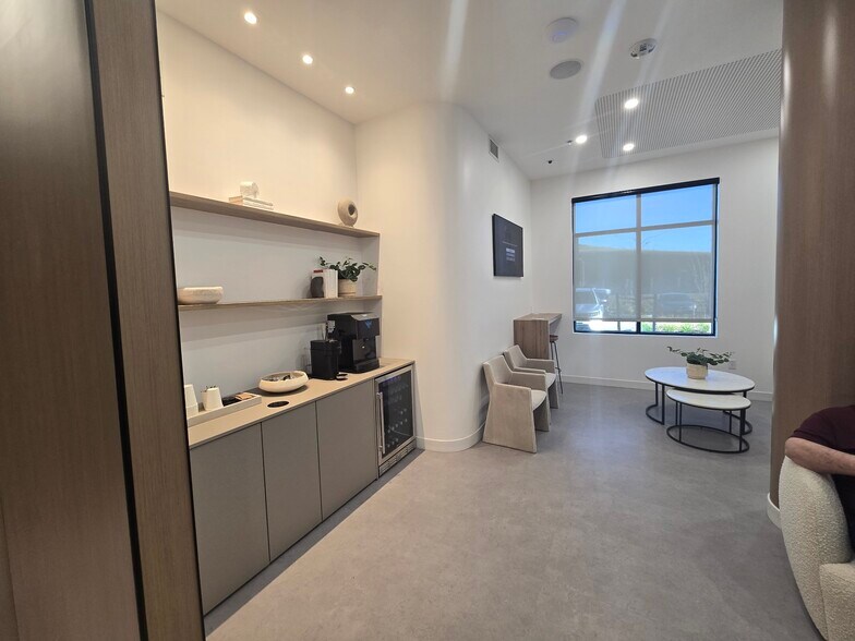 More Photos Of 8105 Saratoga Way, El Dorado Hills Medical For Lease