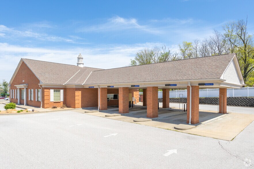 More Photos Of 4110 Richardson Rd, Independence Bank For Lease
