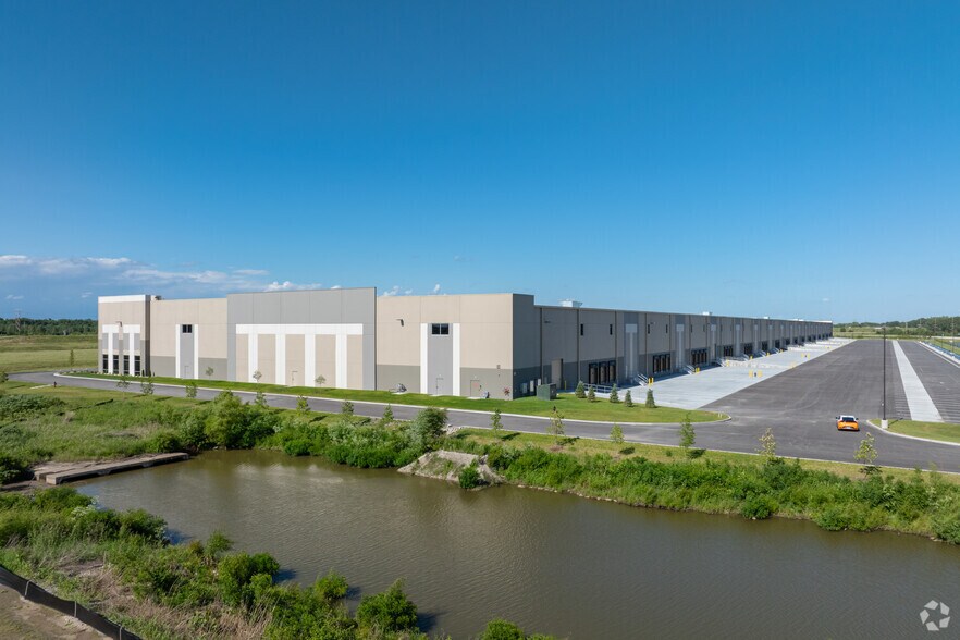 More Photos Of 12501 Spencer Rd, Saint Peters Unknown For Lease