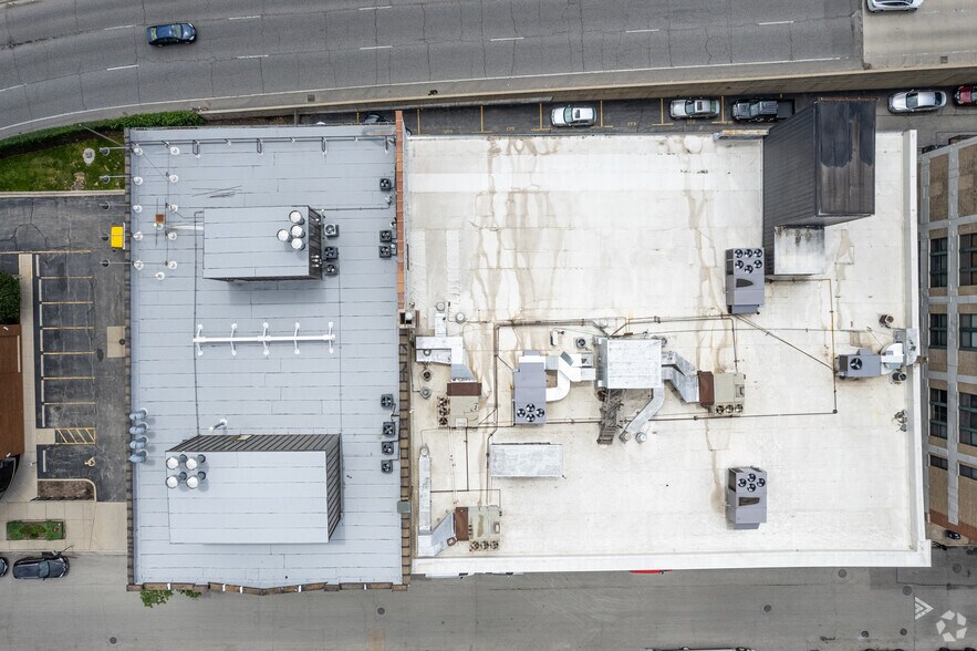 More Photos Of 401 W Ontario St, Chicago Loft Creative Space For Sale