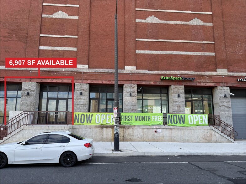 More Photos Of 510 N Christopher Columbus Blvd, Philadelphia Self Storage For Lease