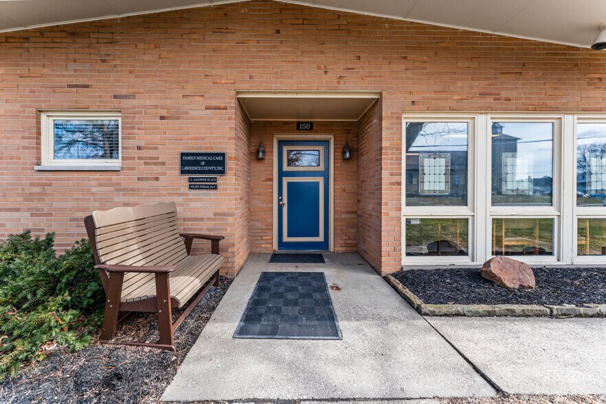 More Photos Of 145 High St, New Wilmington Office For Sale