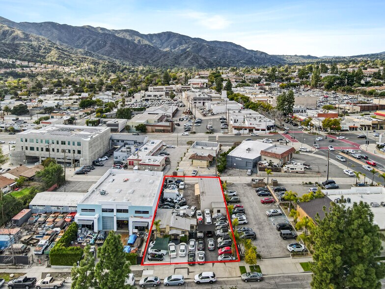 More Photos Of 3713-3715 Clifton Pl, Montrose Auto Repair For Sale