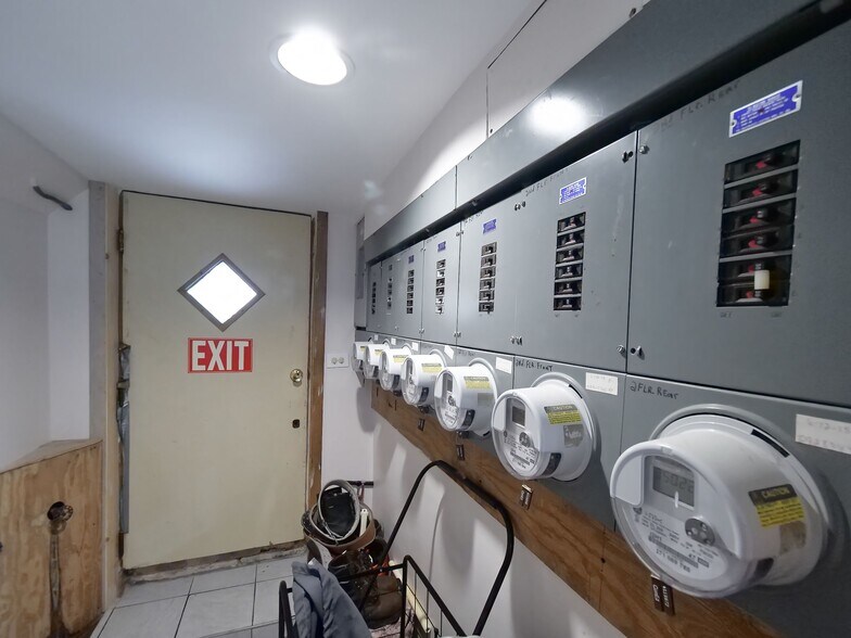 More Photos Of 2312 W 21st St, Chicago Apartments For Sale