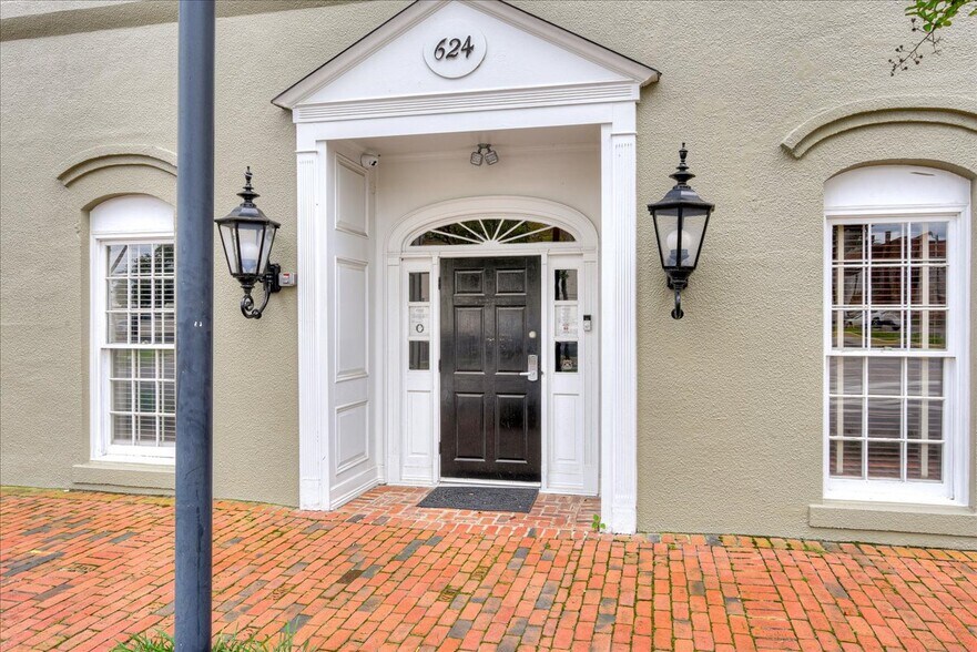 More Photos Of 624 Ellis St, Augusta Office For Sale