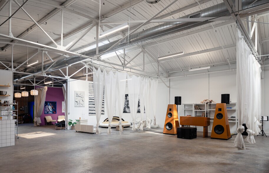 More Photos Of 1125 Providence St, Houston Warehouse For Lease