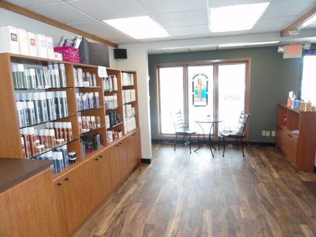 More Photos Of 6562 Lake Rd, Windsor Storefront Retail Office For Sale