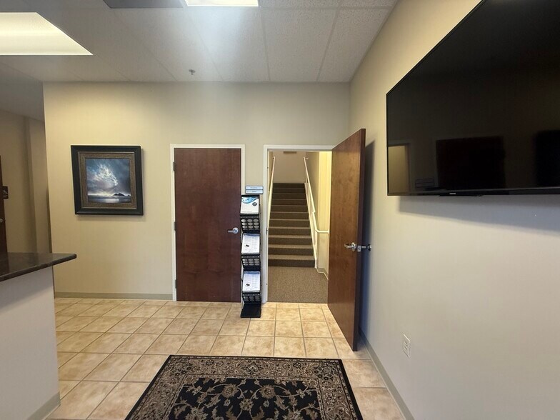 More Photos Of 8222 118th Ave, Largo Warehouse For Sale