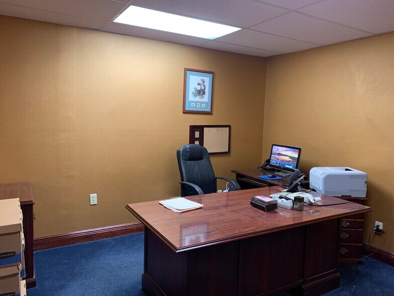 More Photos Of 16255 Aviation Loop Dr, Brooksville Manufacturing For Lease