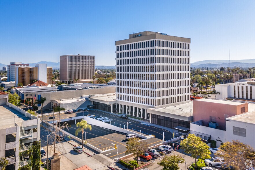 More Photos Of 888 N Main St, Santa Ana Apartments For Sale