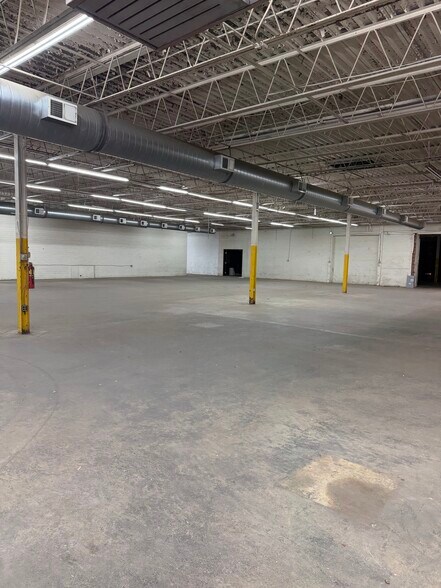 More Photos Of 2309 Dunmore Ct, High Point Manufacturing For Lease