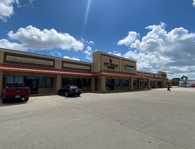 More Photos Of 7602 S Staples St, Corpus Christi Storefront Retail Office For Sale