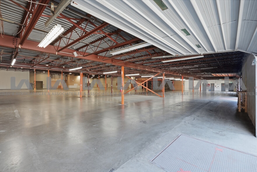 More Photos Of 18788 96th Ave, Surrey Warehouse For Lease