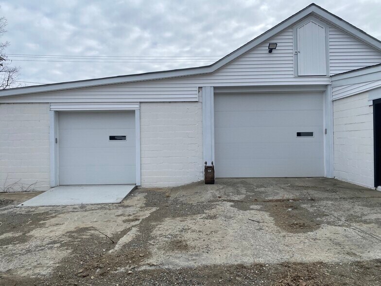 More Photos Of 137 Overlook Rd, Poughkeepsie Warehouse For Lease