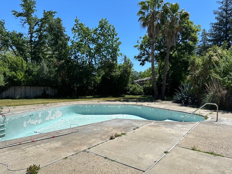 More Photos Of 834 Cathedral ct, Sacramento Land For Sale
