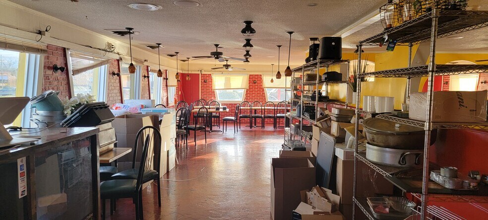 More Photos Of 2918 Bragg Blvd, Fayetteville Restaurant For Lease