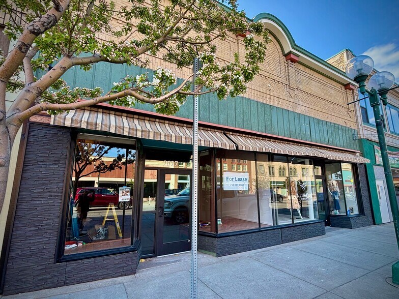 Primary Photo Of 2027 W Superior St, Duluth Storefront For Lease