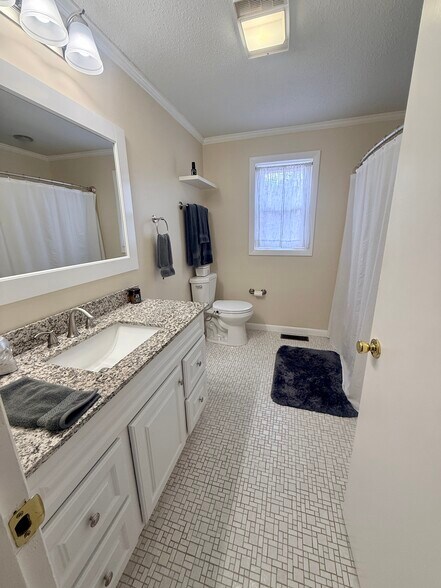 More Photos Of 1557 1st New Hampshire Tpke, Northwood Storefront Retail Residential For Sale