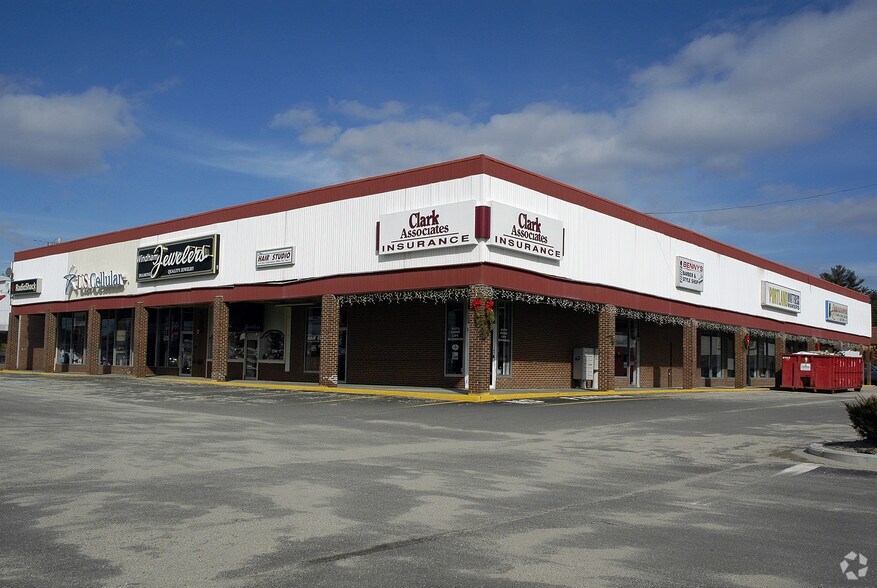 More Photos Of 765 Roosevelt Trl, Windham General Retail For Lease