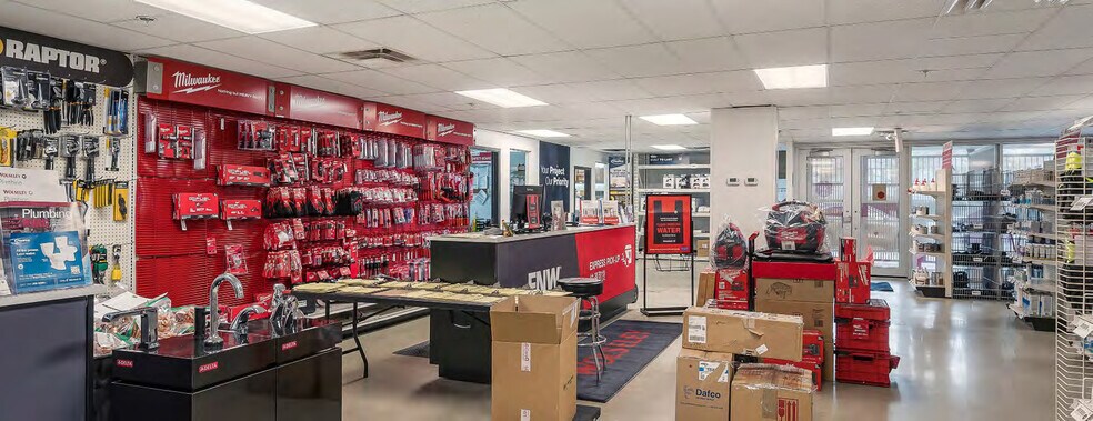 More Photos Of 7671 Alderbridge Way, Richmond Light Distribution For Lease
