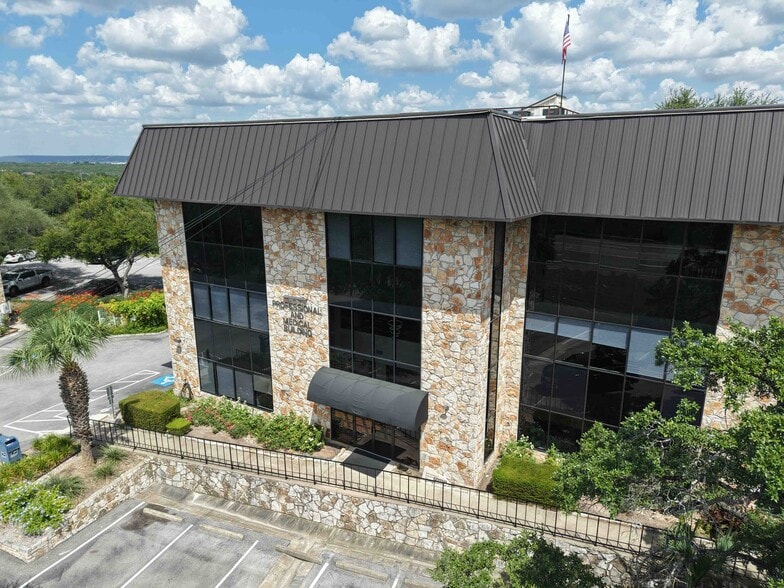 More Photos Of 311 Ranch Road 620 S, Lakeway Unknown For Lease