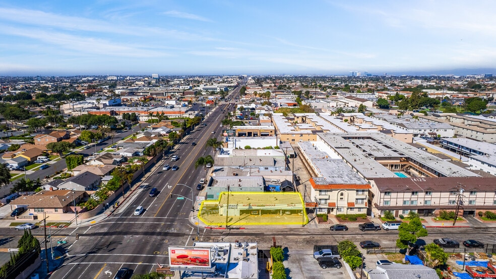 More Photos Of 3801 W Rosecrans Ave, Hawthorne General Retail For Sale