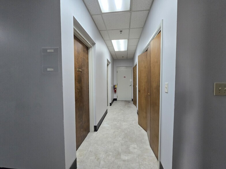 More Photos Of 6624 Jimmy Carter Blvd, Peachtree Corners Industrial For Sale