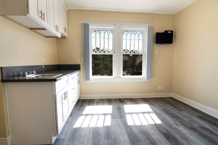 More Photos Of 1703 Toberman St, Los Angeles Apartments For Sale