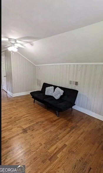 More Photos Of 305 S Walnut St, Greensboro Apartments For Sale