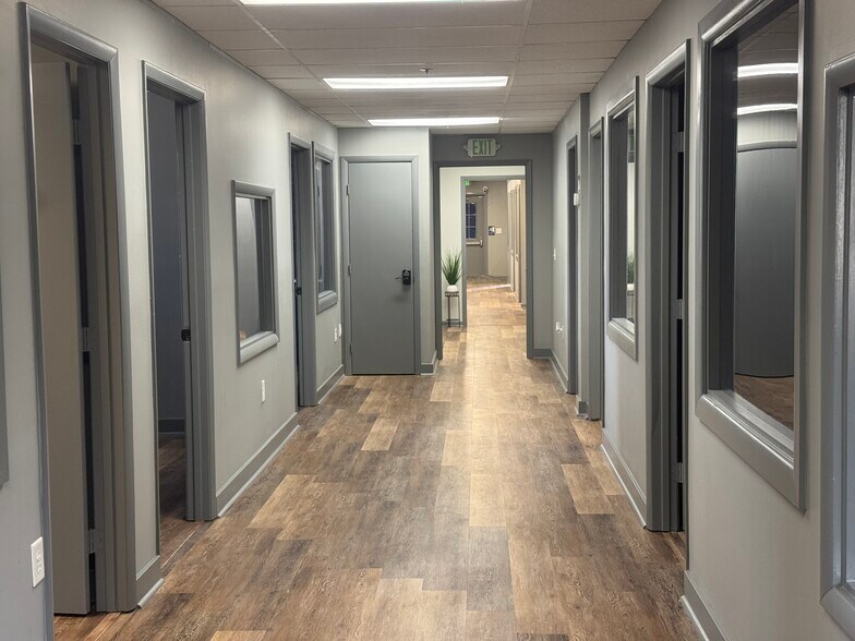 More Photos Of 1726 E Church St, Jacksonville Coworking Space
