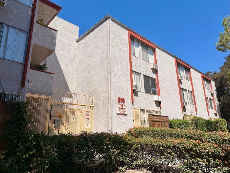More Photos Of 819 Wright Ave, Pasadena Apartments For Sale
