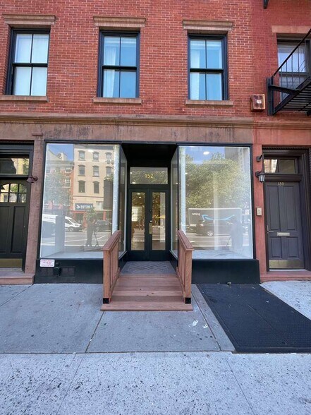 Primary Photo Of 152 Ninth Ave, New York Apartments For Lease
