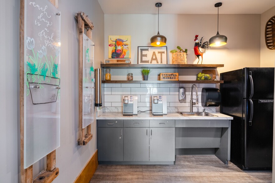 More Photos Of 6401 W Eldorado Pky, McKinney Coworking Space