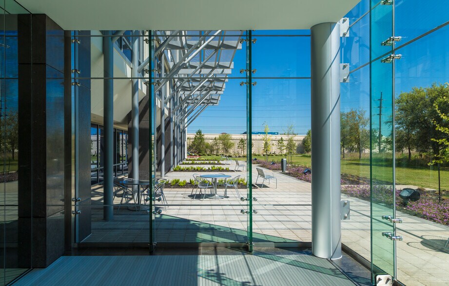 More Photos Of 19219 Katy Fwy, Houston Office For Lease