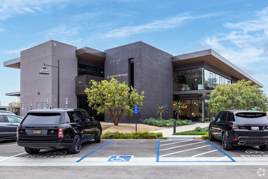 More Photos Of 23465 Civic Center Way, Malibu Office For Lease