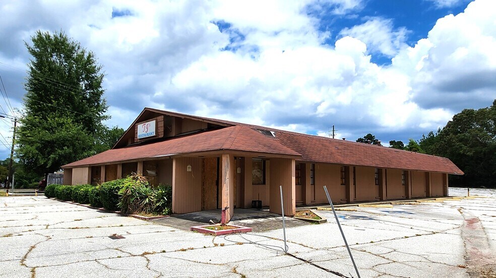 More Photos Of 3653 Victory Dr, Columbus Restaurant For Sale