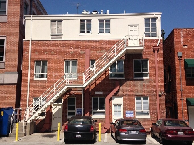 More Photos Of 1015 Gayley Ave, Los Angeles Medical For Lease