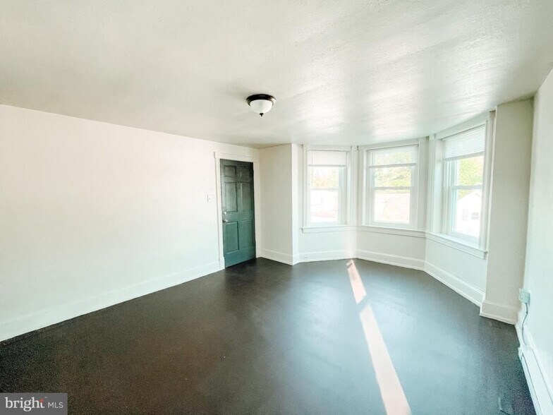 More Photos Of 228-230 Summit Ave, Hagerstown Apartments For Sale