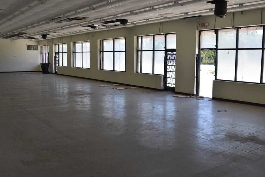 More Photos Of 13207-13243 E Warren Ave, Detroit Storefront For Sale