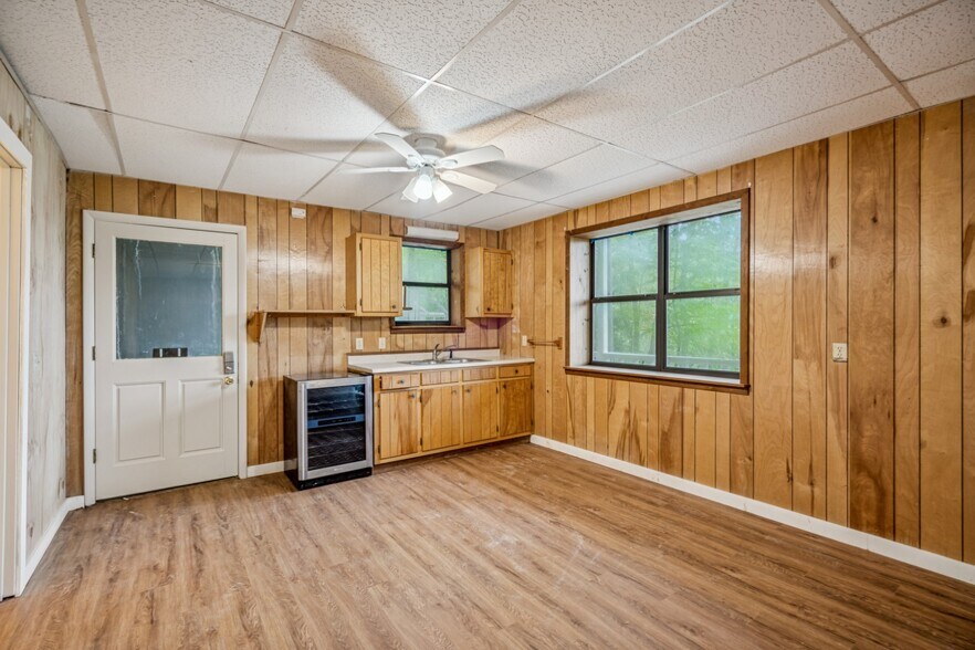 More Photos Of 4113 White Oak Dr, Hiawassee Apartments For Sale