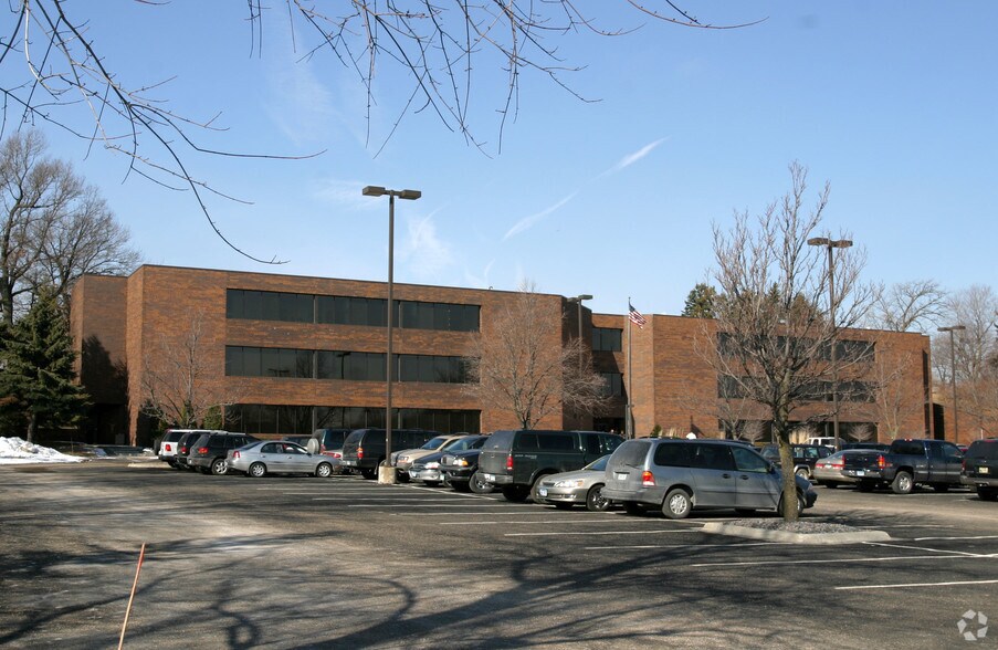 More Photos Of 6131 Blue Circle Dr, Eden Prairie Office For Sale