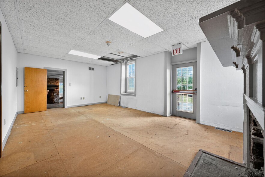 More Photos Of 793 Penns Park Rd, Newtown Office For Lease