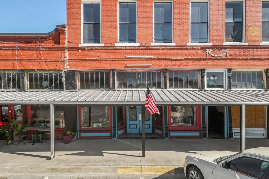 More Photos Of 116 S Second St, Venus Storefront Retail Office For Sale