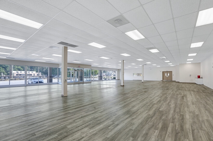 More Photos Of 1053 Harrisburg Pike, Carlisle General Retail For Lease