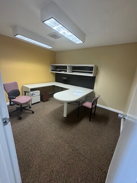 More Photos Of 330 W Main St, Forest City Bank For Lease