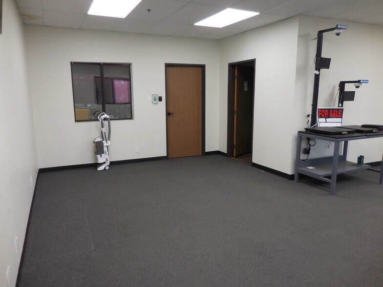 More Photos Of 1206-1210 W Jon St, Torrance Warehouse For Lease