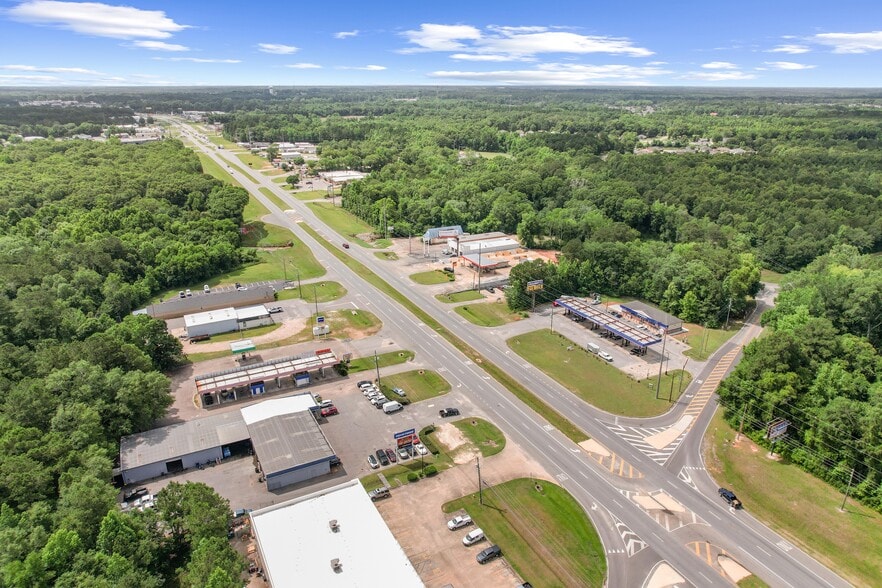 More Photos Of 2563 Ross Clark Cir, Dothan Sports And Entertainment For Sale