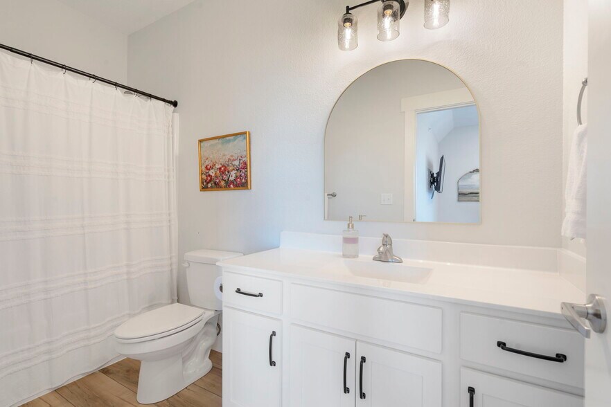 More Photos Of 129 Pioneer Peak, Kimberling City Specialty For Sale