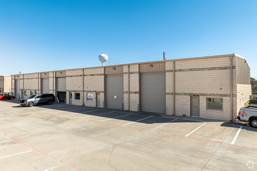 More Photos Of 207 King Rd, Frisco Unknown For Lease