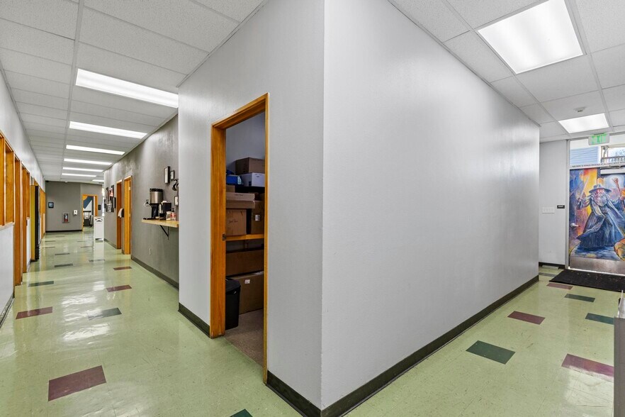 More Photos Of 922 G St, Marysville Loft Creative Space For Lease